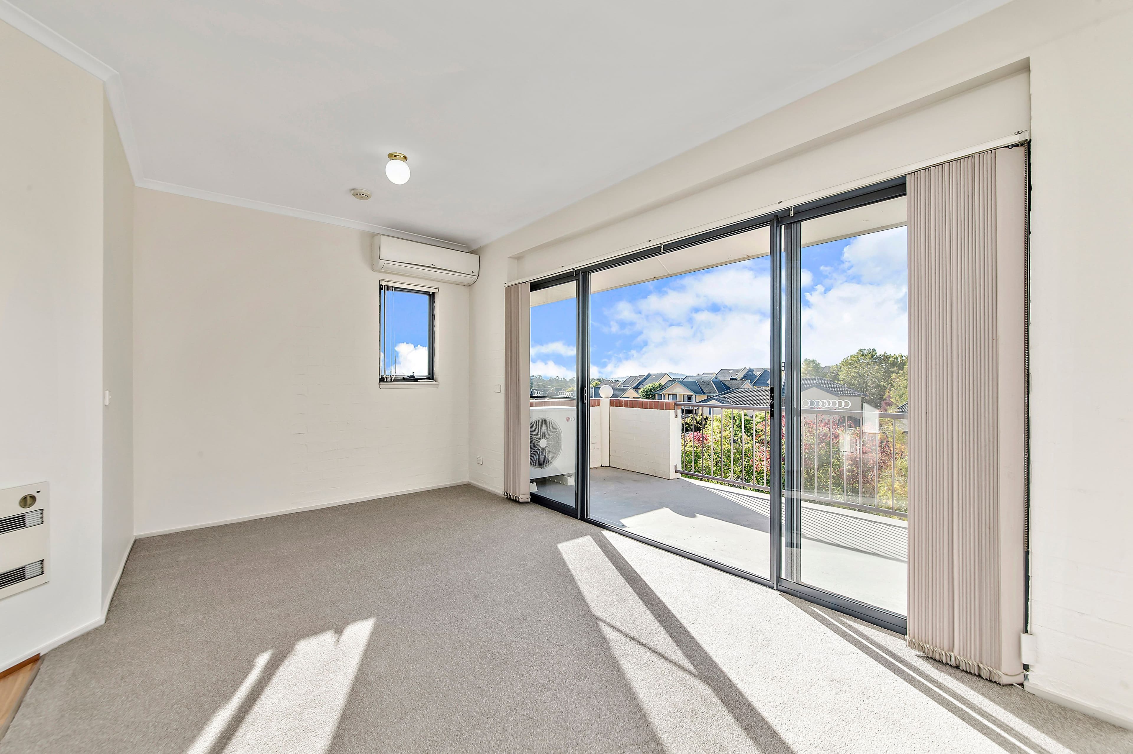 1 Tauss Place, Bruce ACT 2617, Bruce - Thumbnail 2