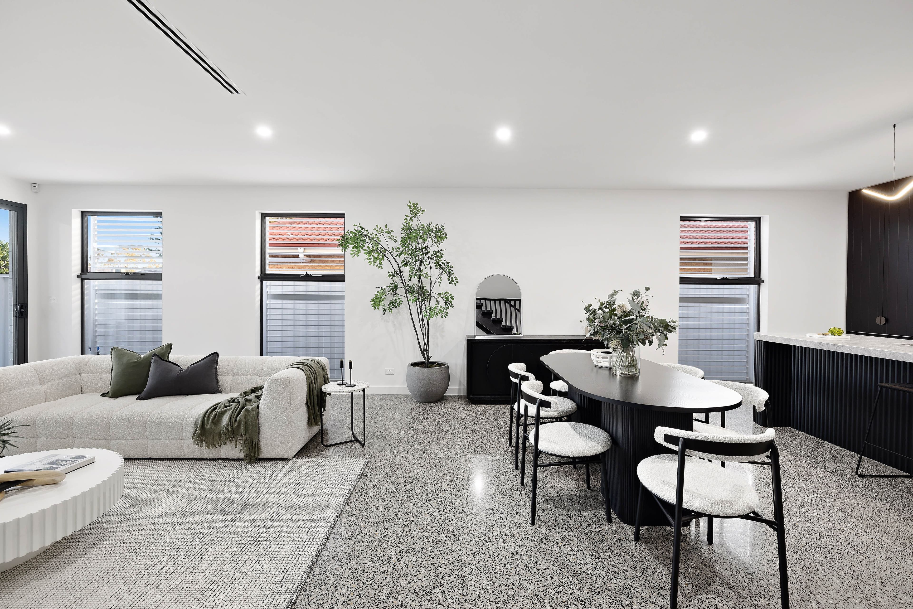 100 Loongana Avenue, Glenroy VIC 3046, Glenroy - Thumbnail 4