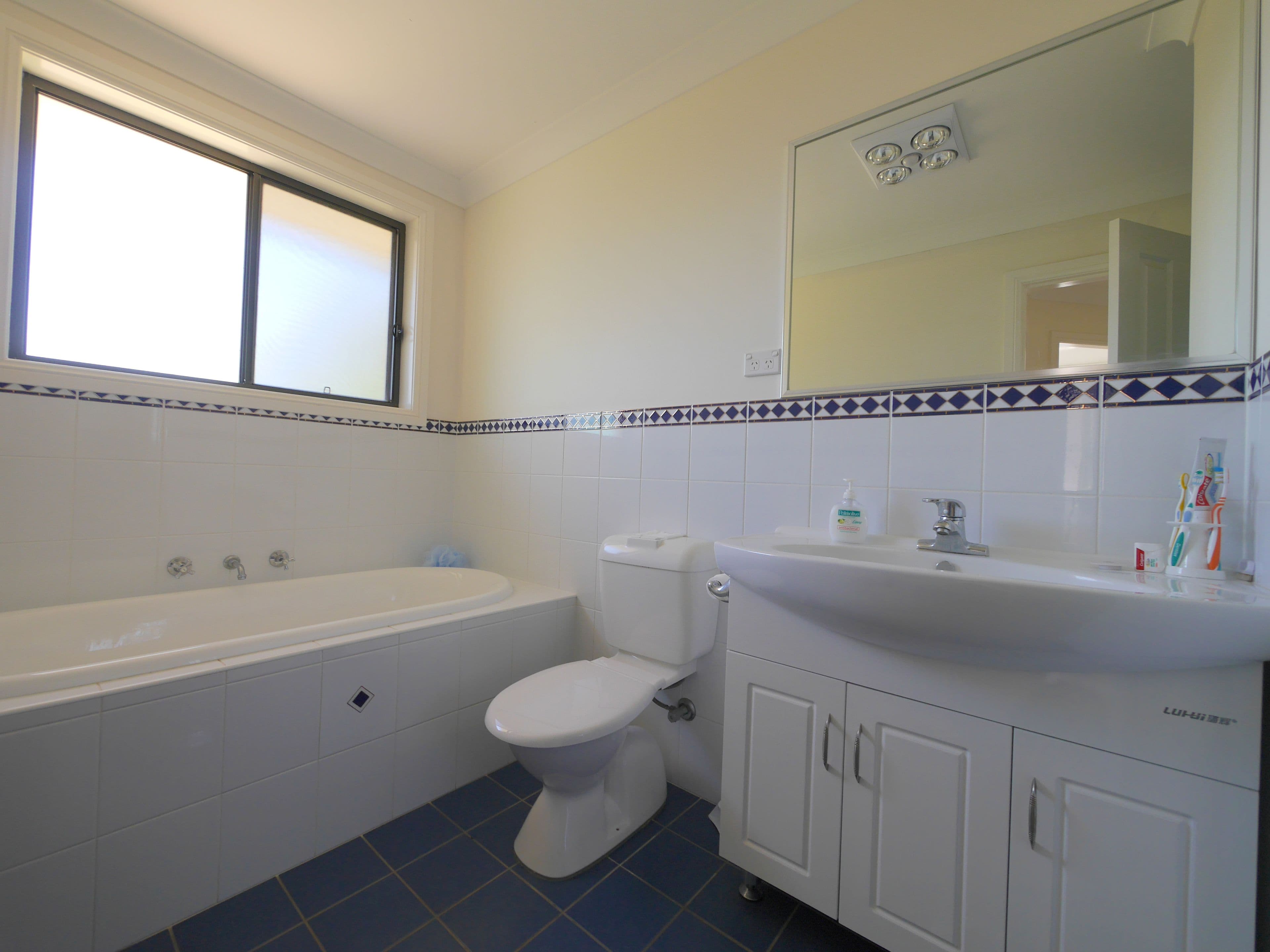 14 Stuart Street, Woodstock - Thumbnail 8