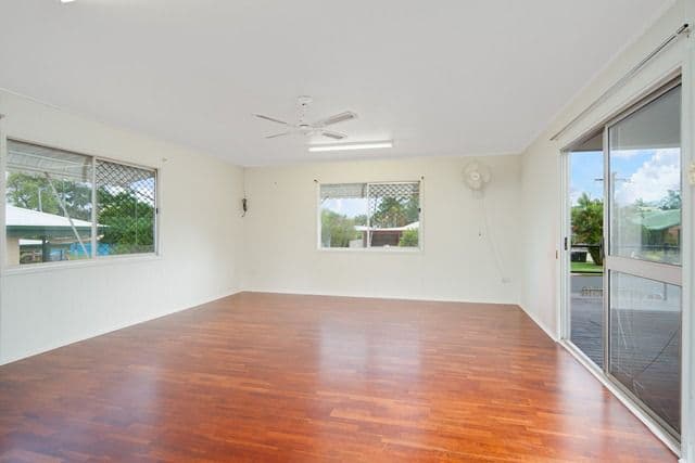 49 Winkworth Street, BUNGALOW QLD 4870, Bungalow - Thumbnail 3