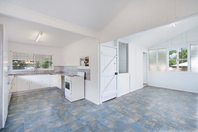 49 Winkworth Street, BUNGALOW QLD 4870, Bungalow - Thumbnail 6