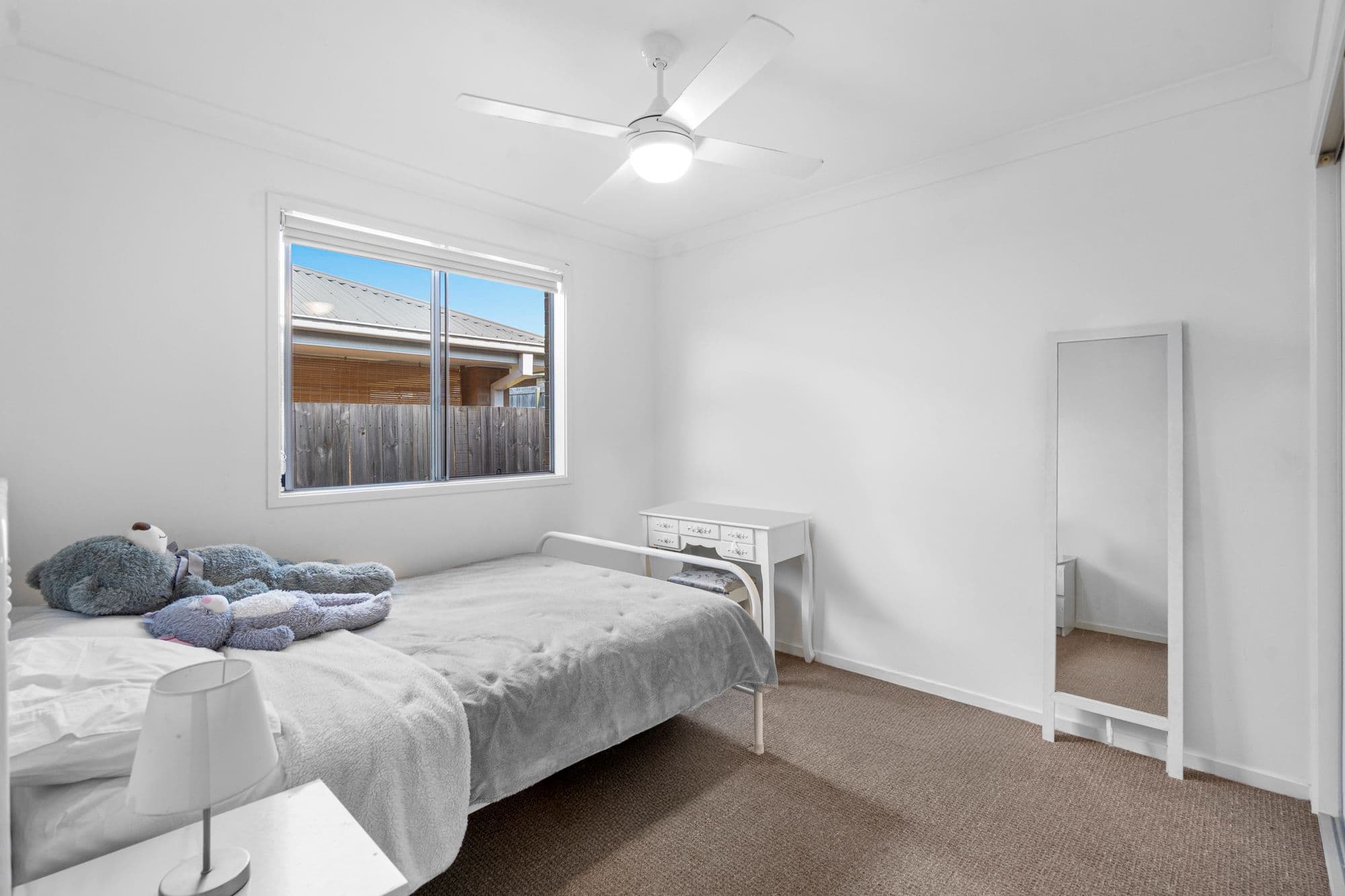 12 Bell Street, Silkstone QLD 4304, Silkstone - Thumbnail 7
