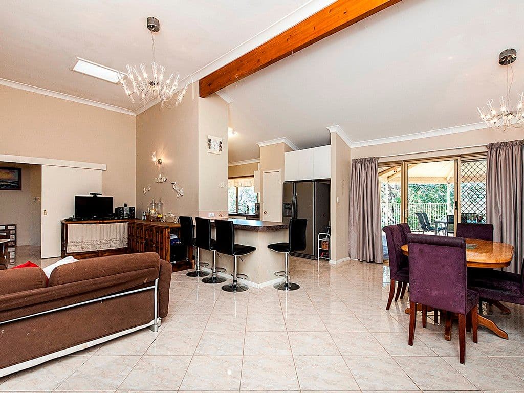 10 Bromfield Drive, Kelmscott WA 6111, Kelmscott - Thumbnail 3