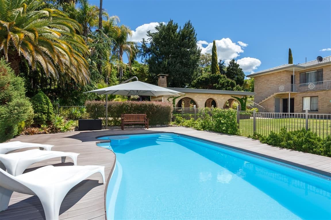 106 Richmond Street, Tumut - Image 1
