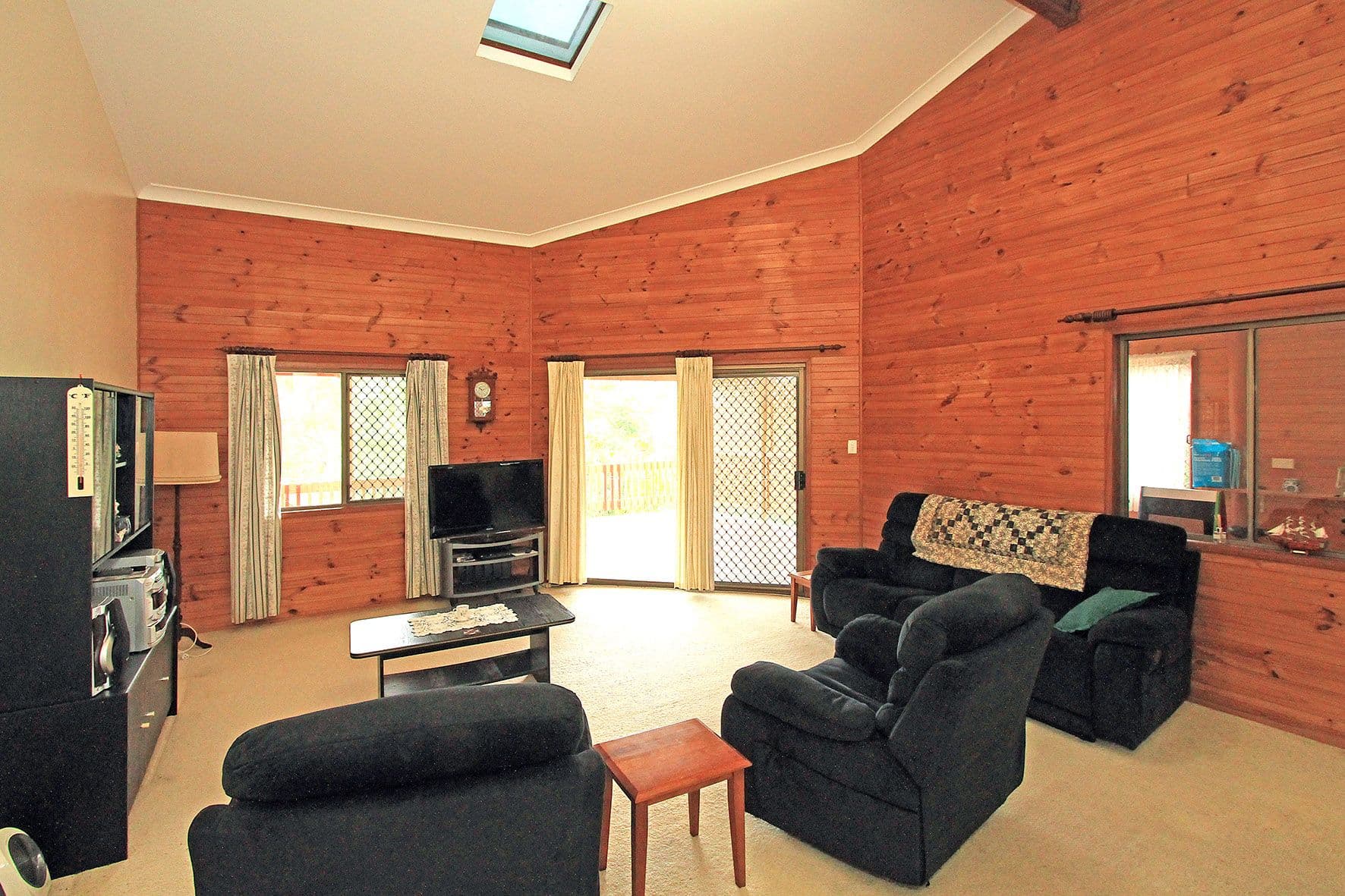 17 Yeppoon Crescent, Yeppoon QLD 4703, Yeppoon - Thumbnail 4