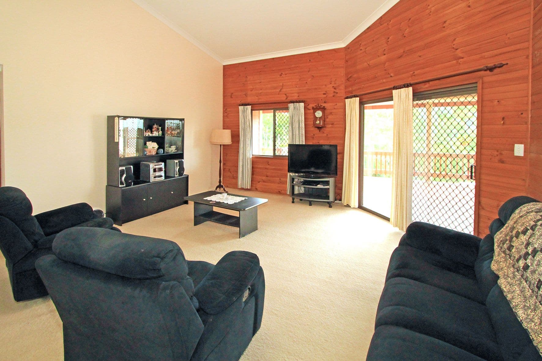 17 Yeppoon Crescent, Yeppoon QLD 4703, Yeppoon - Thumbnail 5