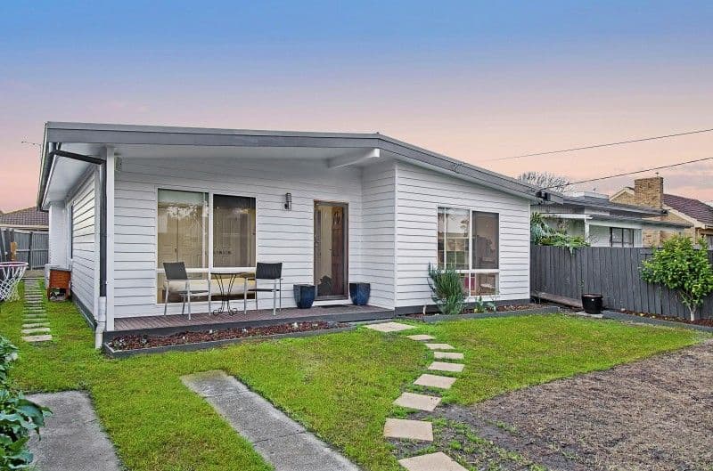 49 Eulinga Avenue, ASPENDALE VIC 3195, Aspendale - Thumbnail 2