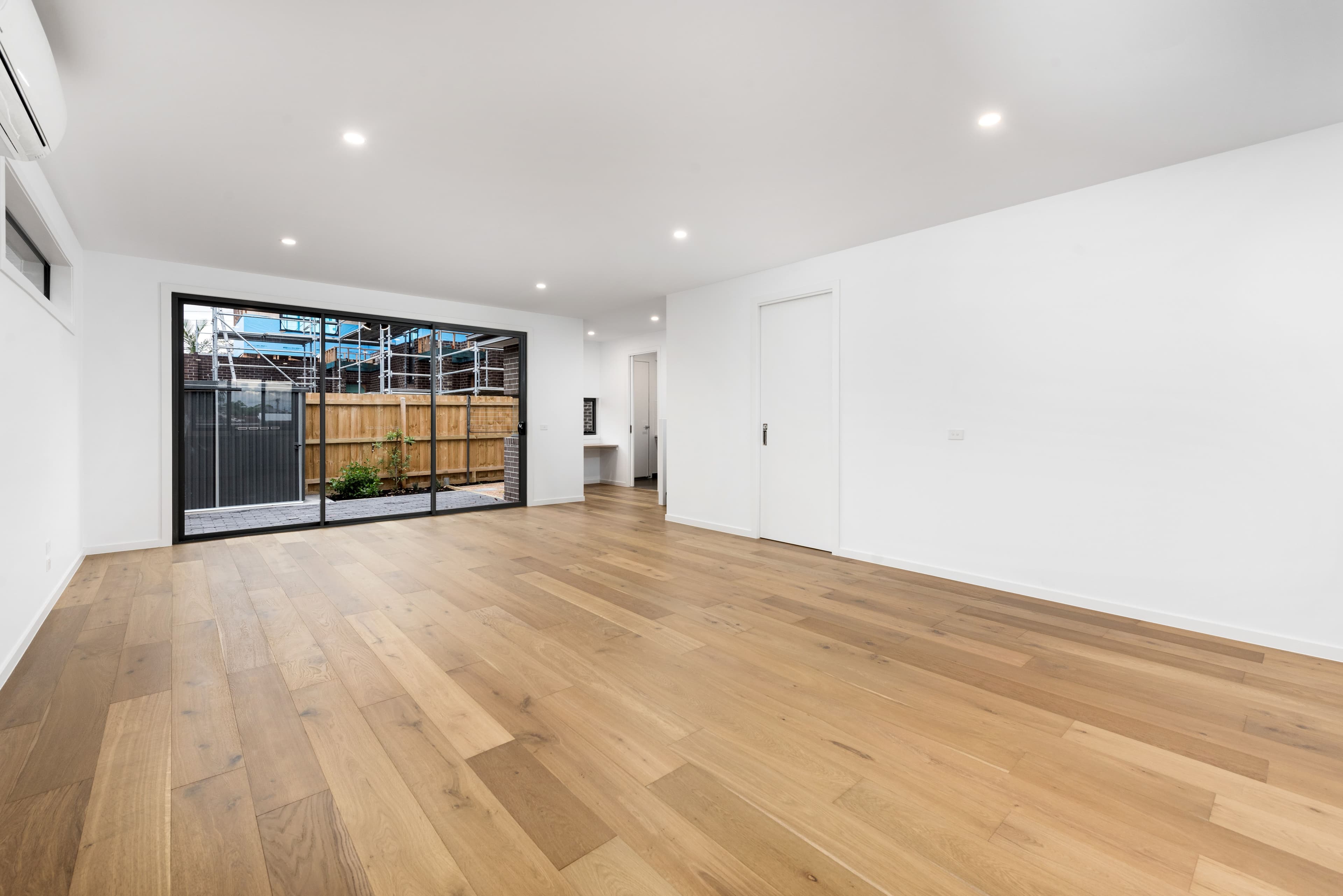 12 Elizabeth Grove, Bundoora VIC 3083, Bundoora - Thumbnail 2