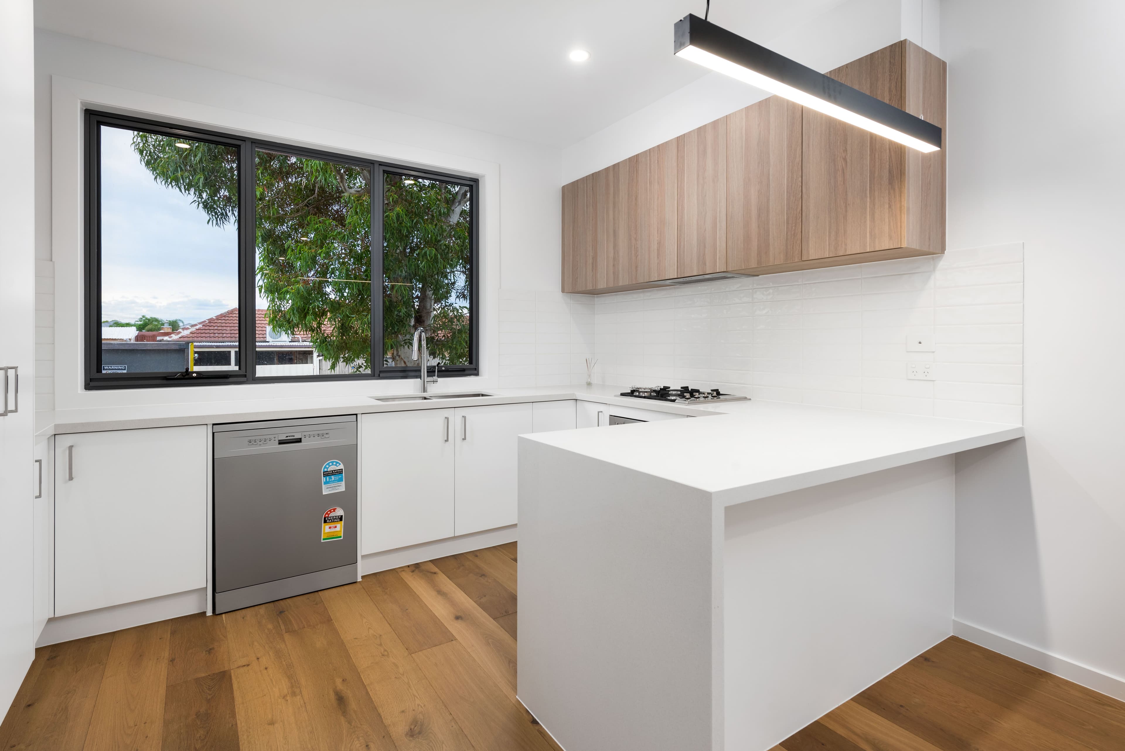 12 Elizabeth Grove, Bundoora VIC 3083, Bundoora - Thumbnail 3