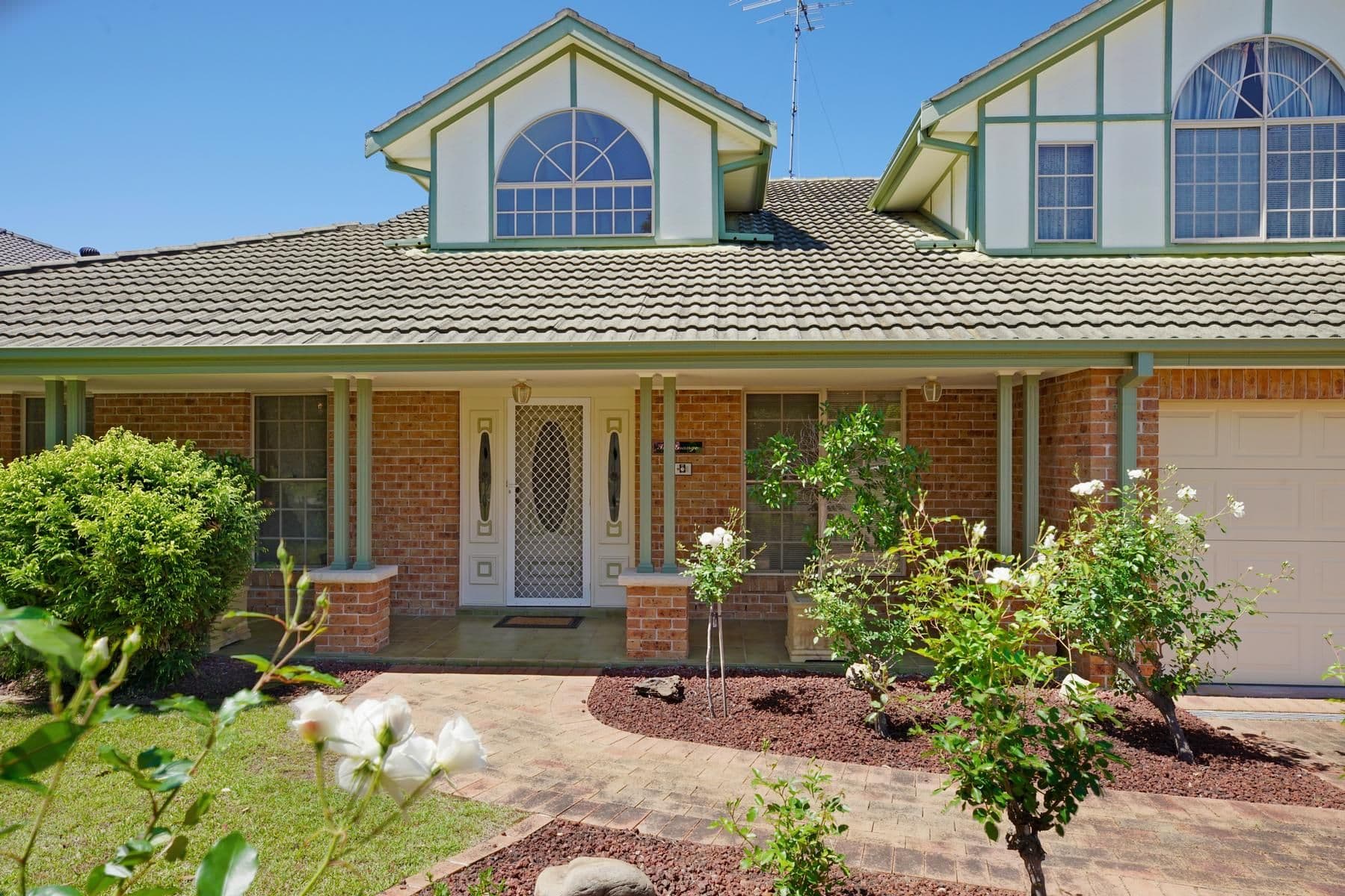 11 Duncan Close, Glenmore Park - Thumbnail 2