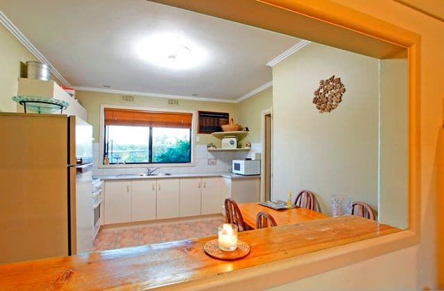 126 Boldrewood Parade, RESERVOIR VIC 3073, Reservoir - Thumbnail 5