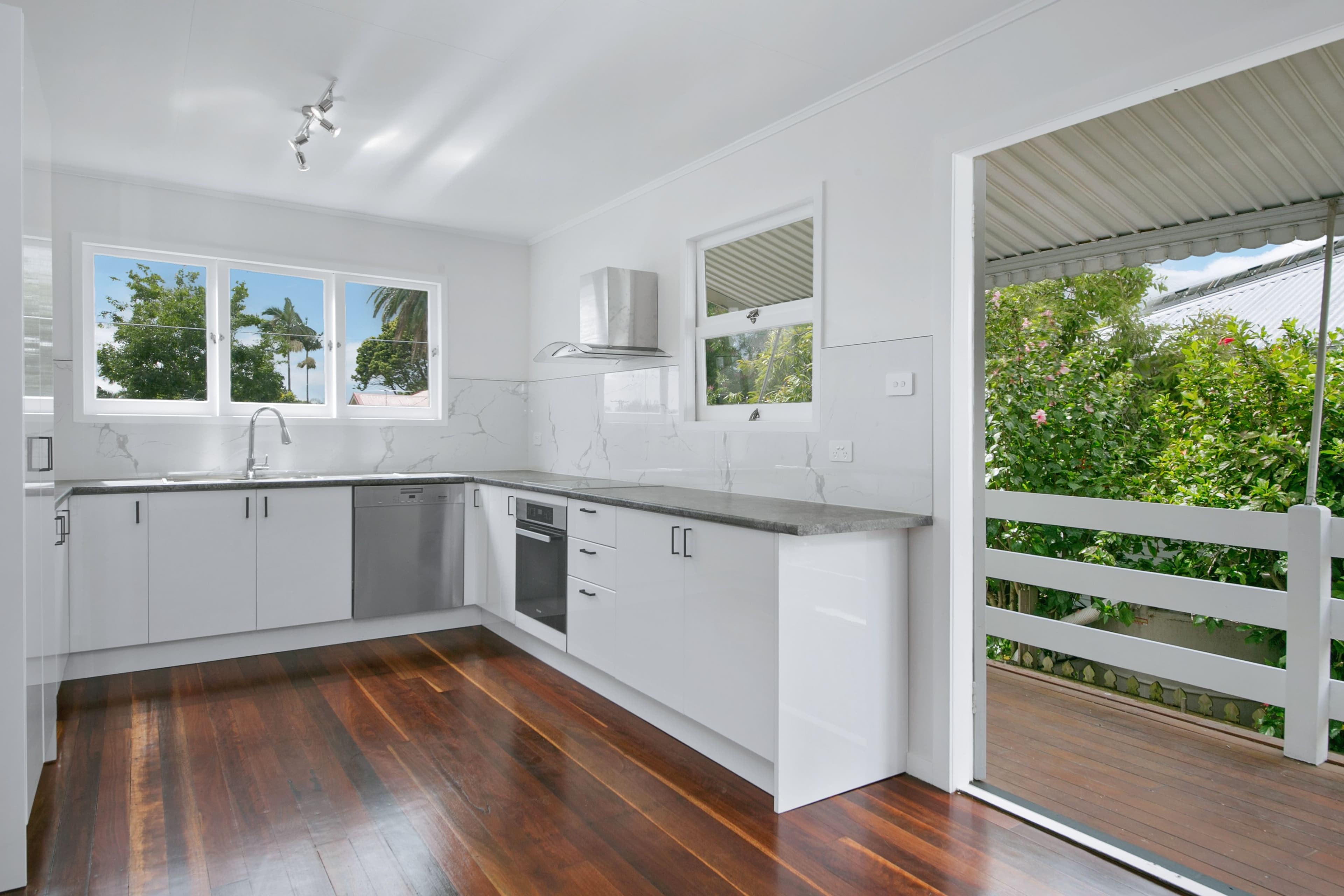 52 KILPATRICK Street, Zillmere QLD 4034, Zillmere - Thumbnail 2