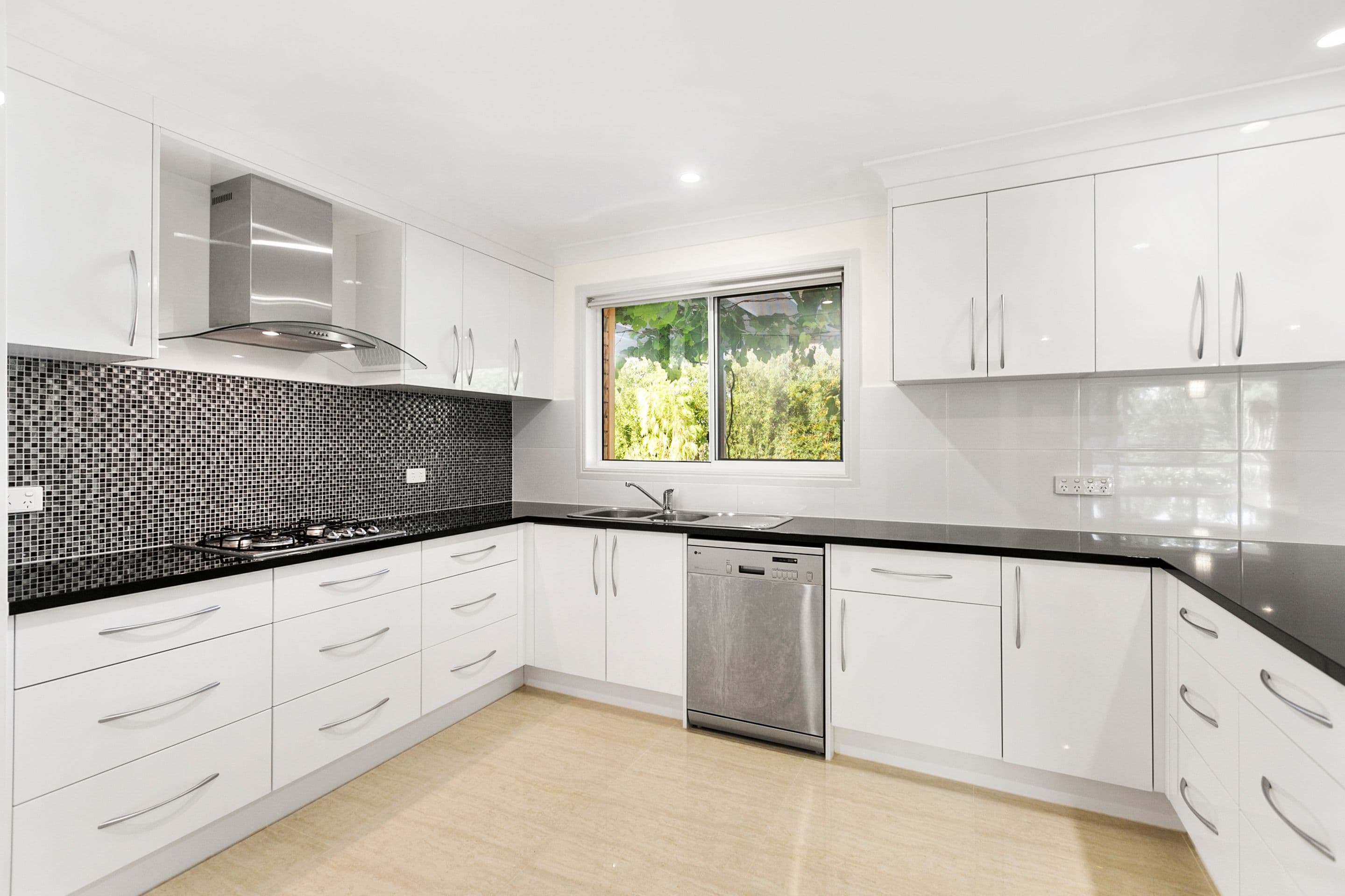 14 Dorsal Drive, Birkdale QLD 4159, Birkdale - Thumbnail 3