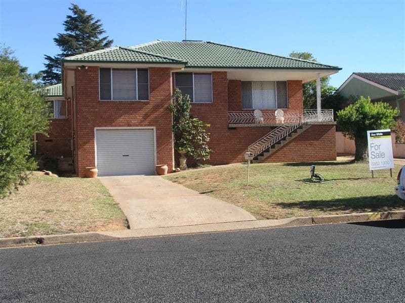 26 Moor Street, PARKES NSW 2870, Parkes - Image 1