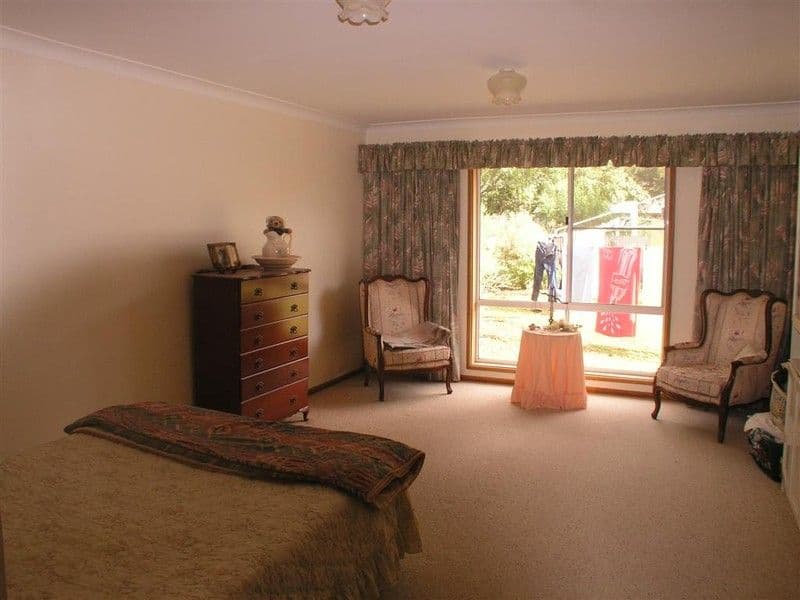 26 Moor Street, PARKES NSW 2870, Parkes - Thumbnail 3