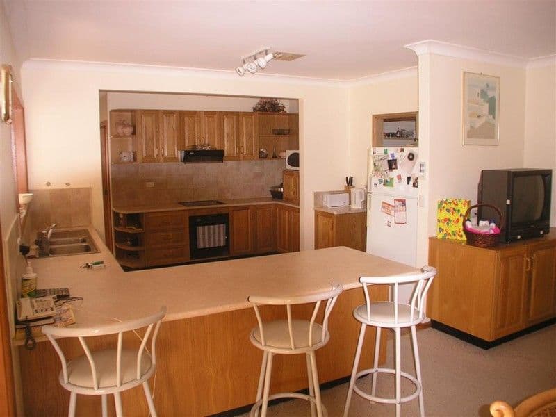 26 Moor Street, PARKES NSW 2870, Parkes - Thumbnail 4