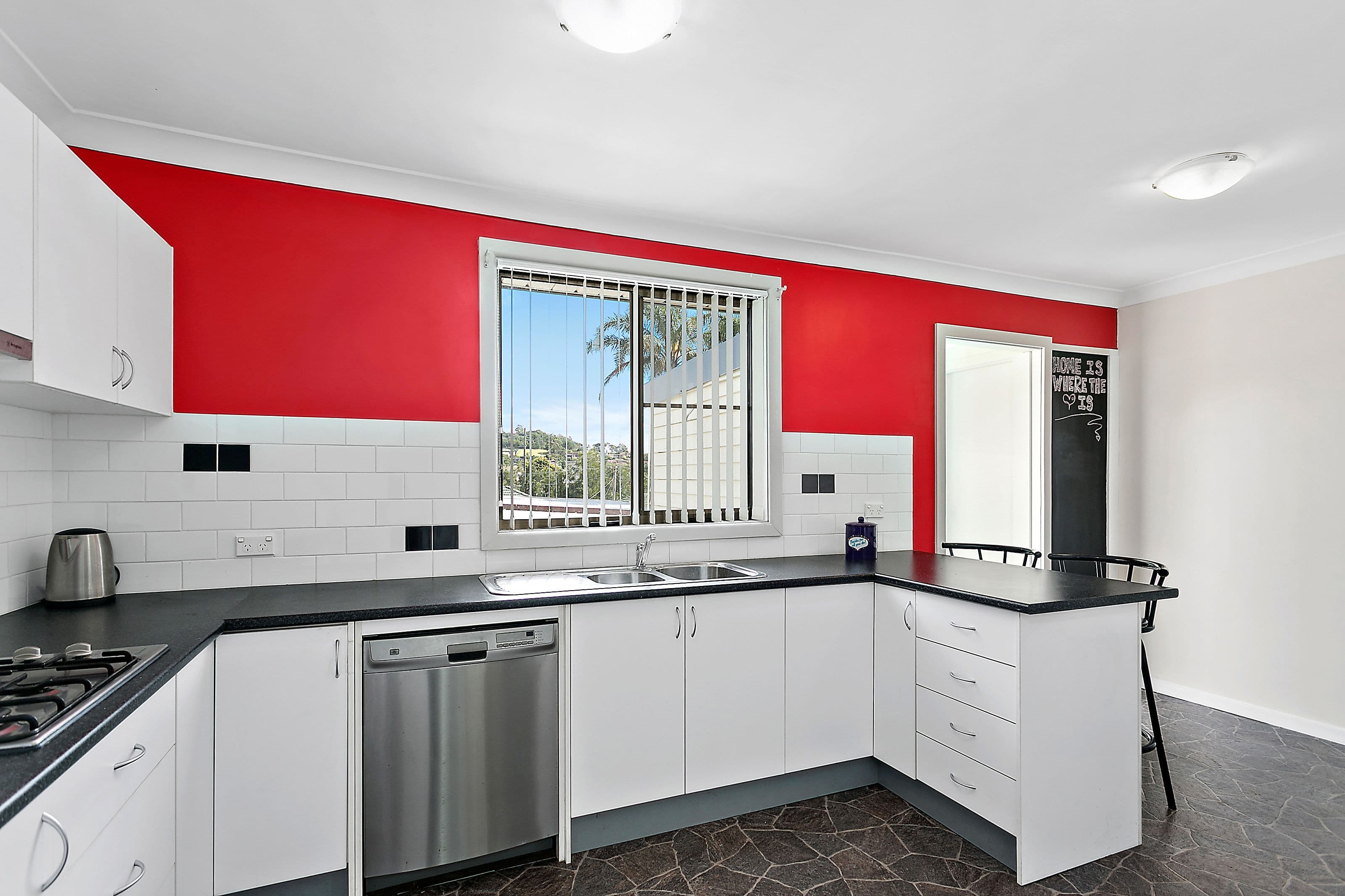 110 Lake Entrance Road, Mount Warrigal - Thumbnail 4
