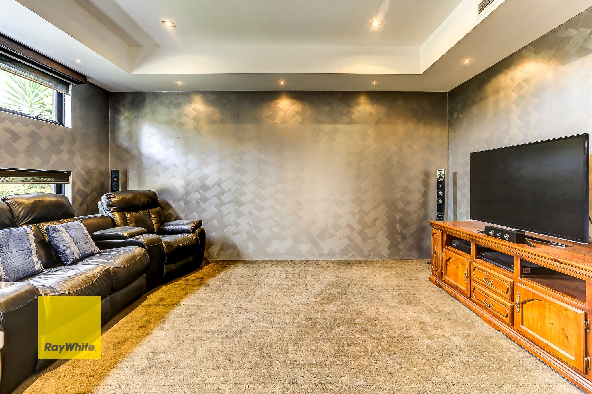 56 Oakdene Drive, Madeley WA 6065, Madeley - Thumbnail 4