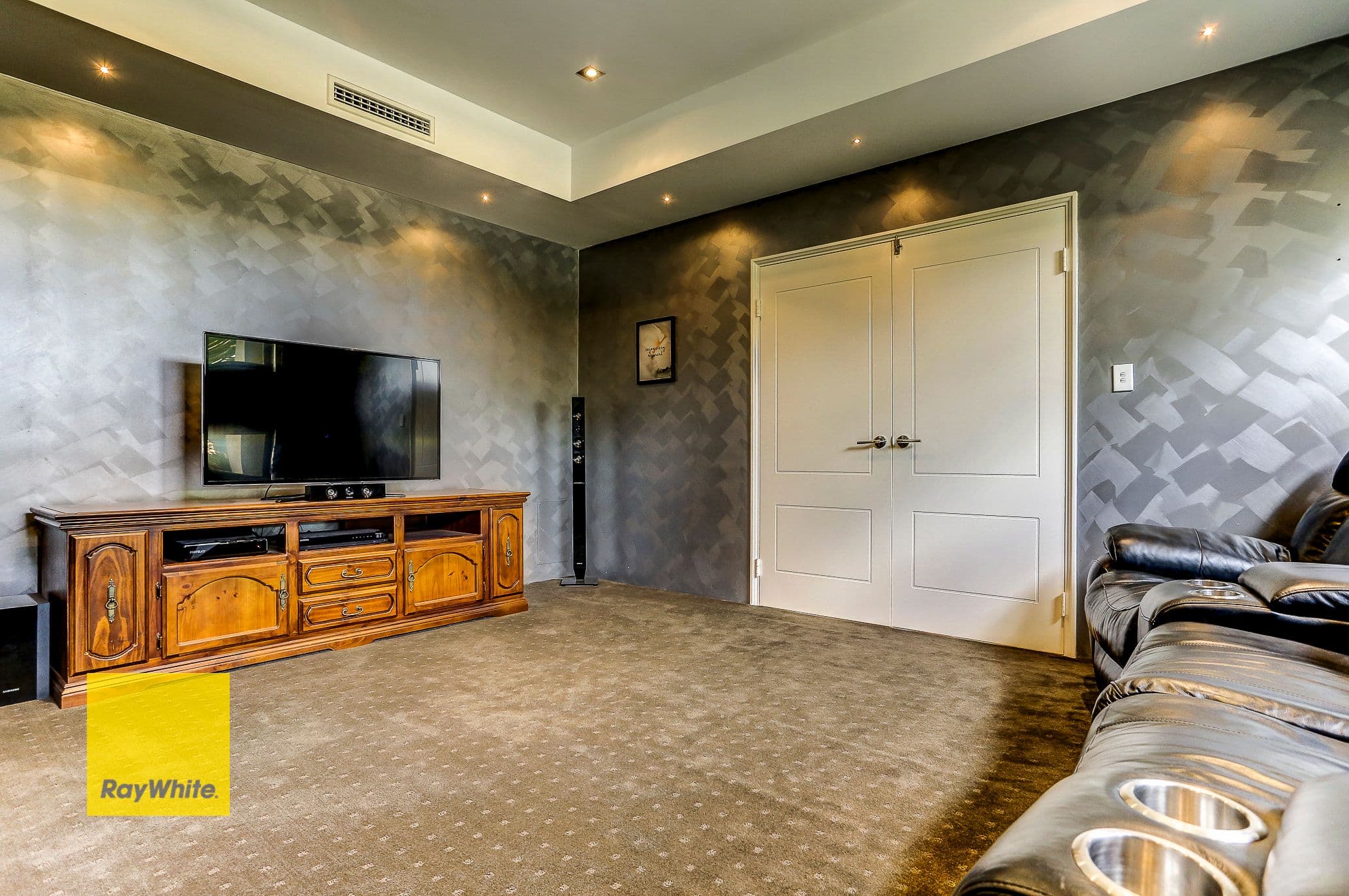 56 Oakdene Drive, Madeley WA 6065, Madeley - Thumbnail 5
