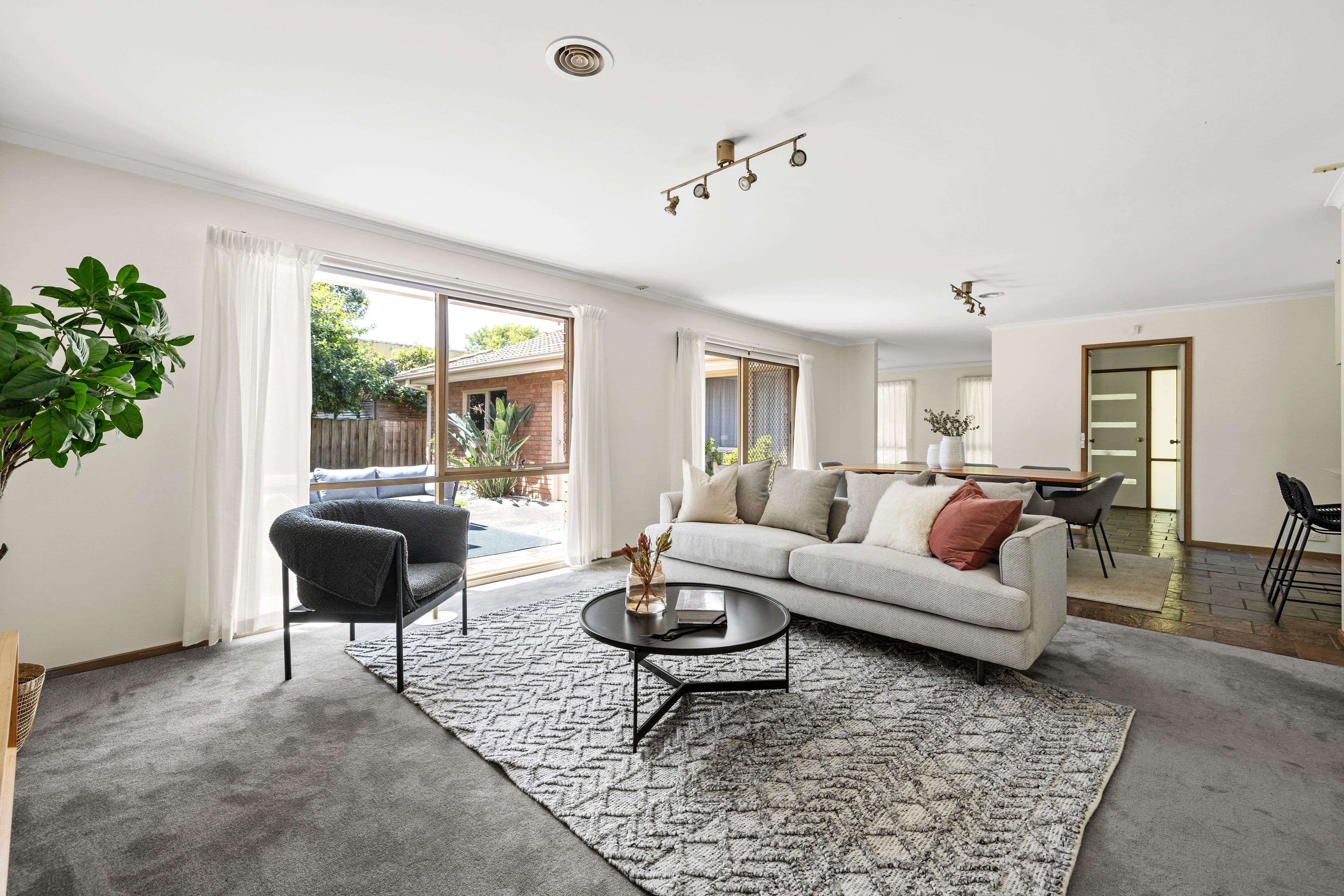 22 Jacqueline Drive, Aspendale Gardens VIC 3195, Aspendale Gardens - Thumbnail 2