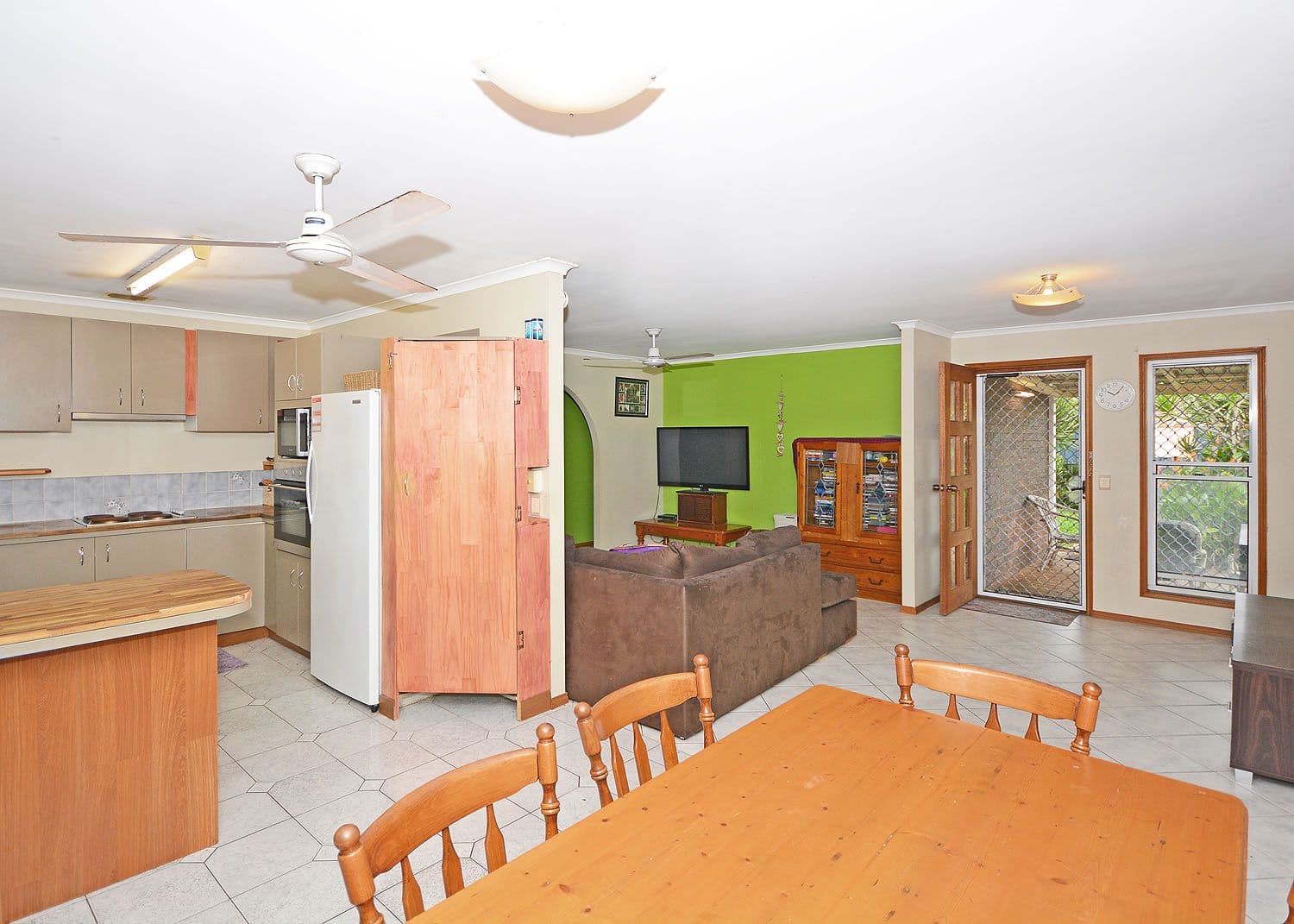 43 Sunset Crescent, Torquay QLD 4655, Torquay - Thumbnail 6
