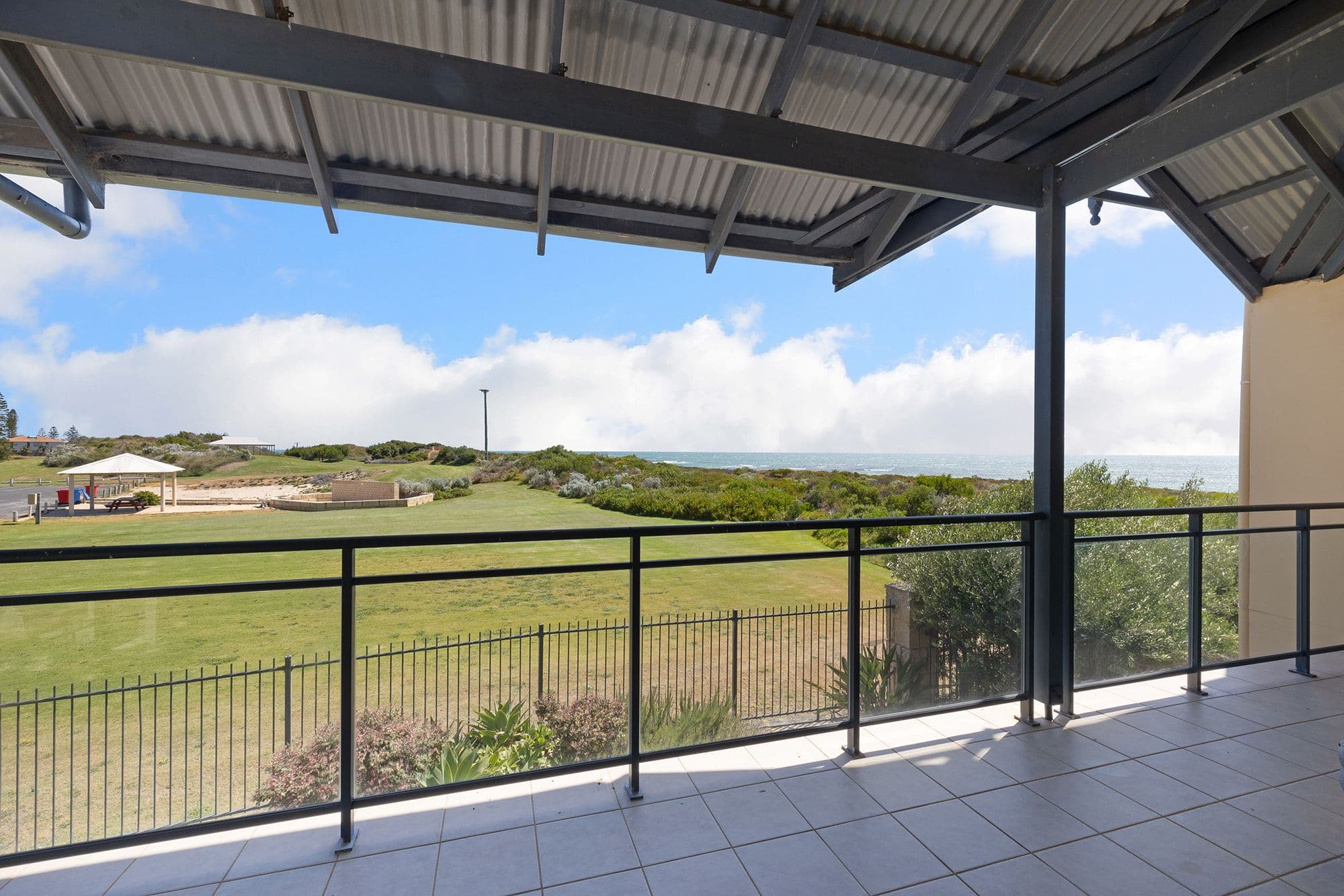 2 ROBERTSON Road, Ledge Point WA 6043, Ledge Point - Thumbnail 4
