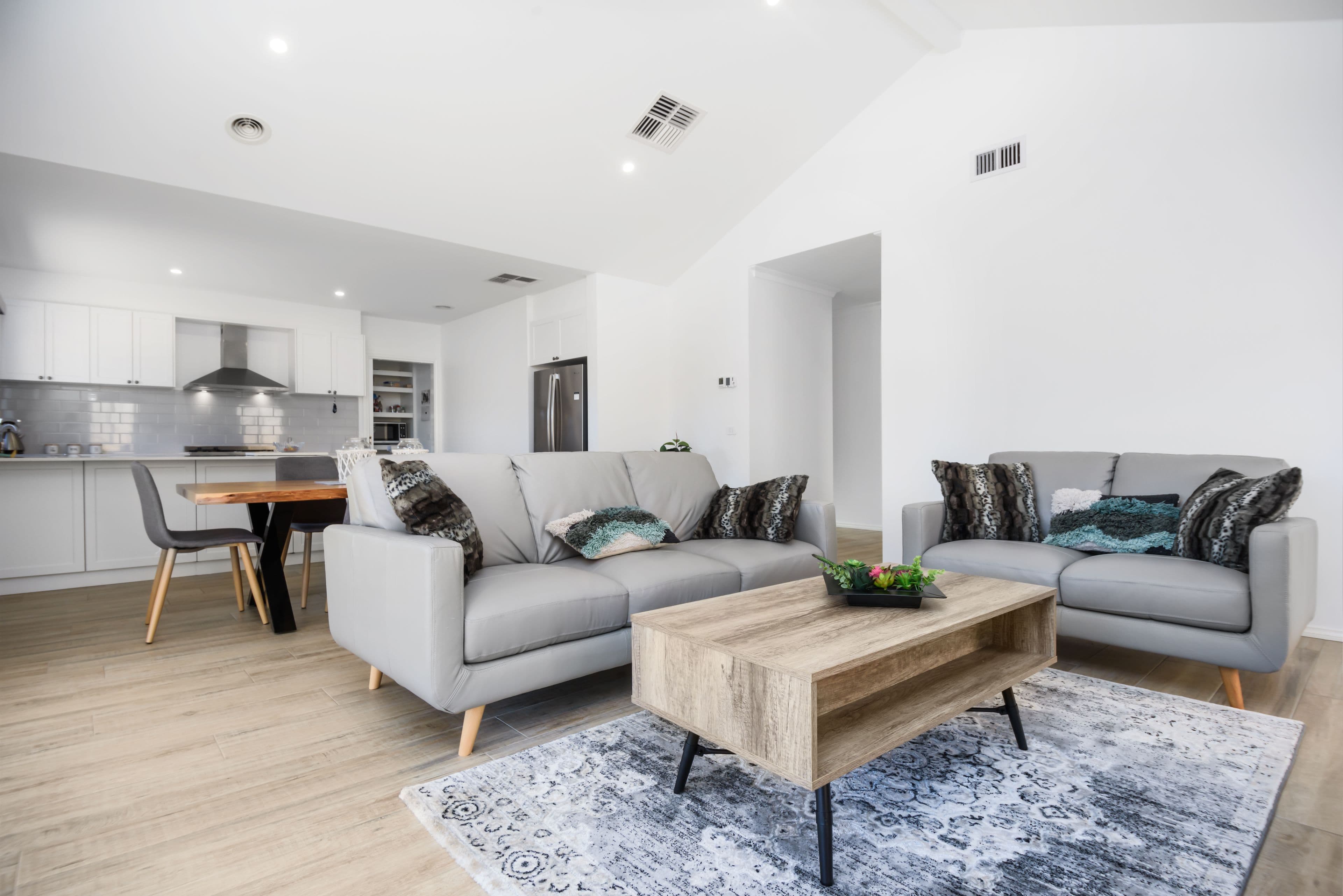 19 Hillview Road, Brown Hill VIC 3350, Brown Hill - Thumbnail 2