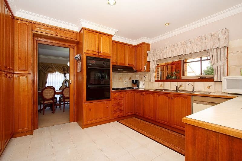 21 Patterson Street, MILL PARK VIC 3082, Mill Park - Thumbnail 3