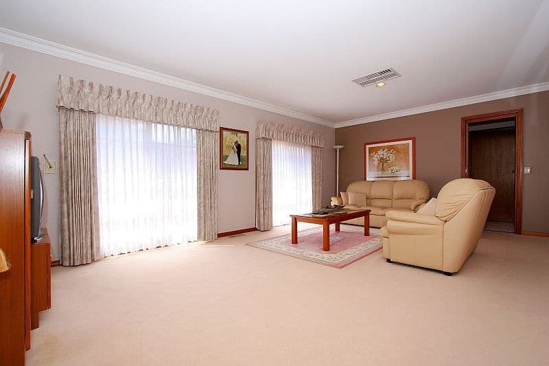 21 Patterson Street, MILL PARK VIC 3082, Mill Park - Thumbnail 4
