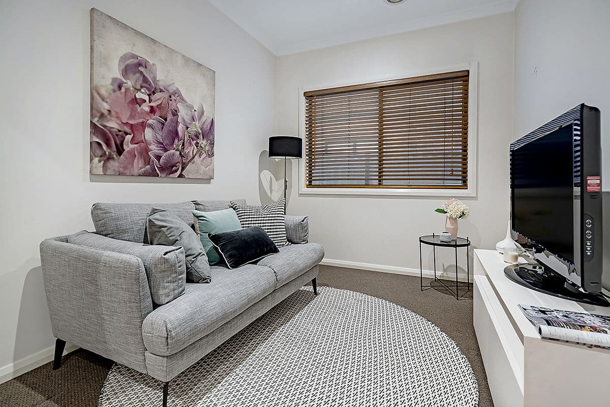 37 Thorngrove Avenue, Craigieburn VIC 3064, Craigieburn - Thumbnail 4