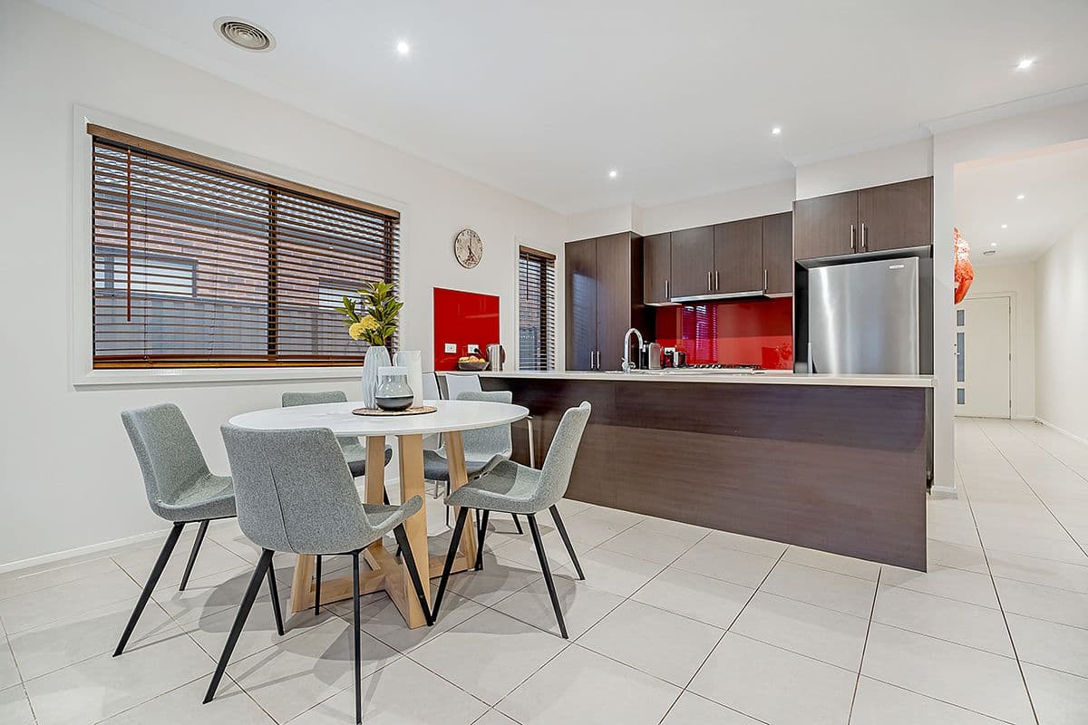 37 Thorngrove Avenue, Craigieburn VIC 3064, Craigieburn - Thumbnail 7