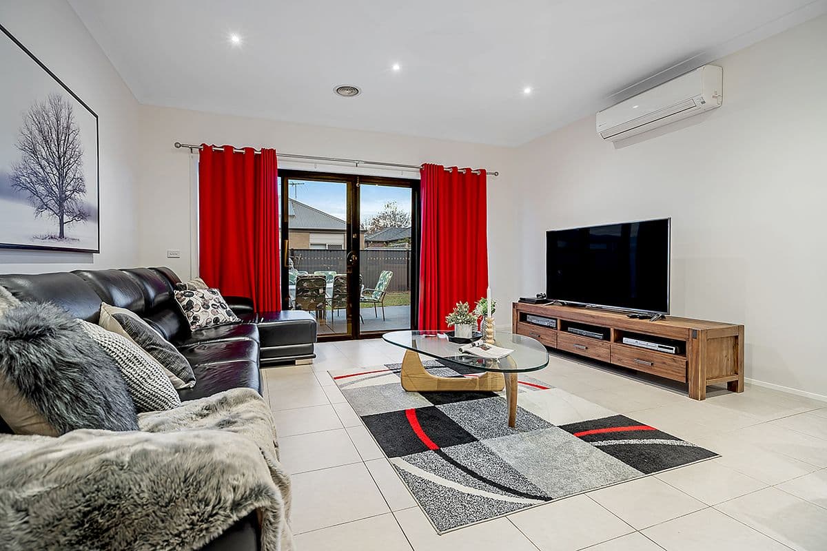 37 Thorngrove Avenue, Craigieburn VIC 3064, Craigieburn - Thumbnail 8