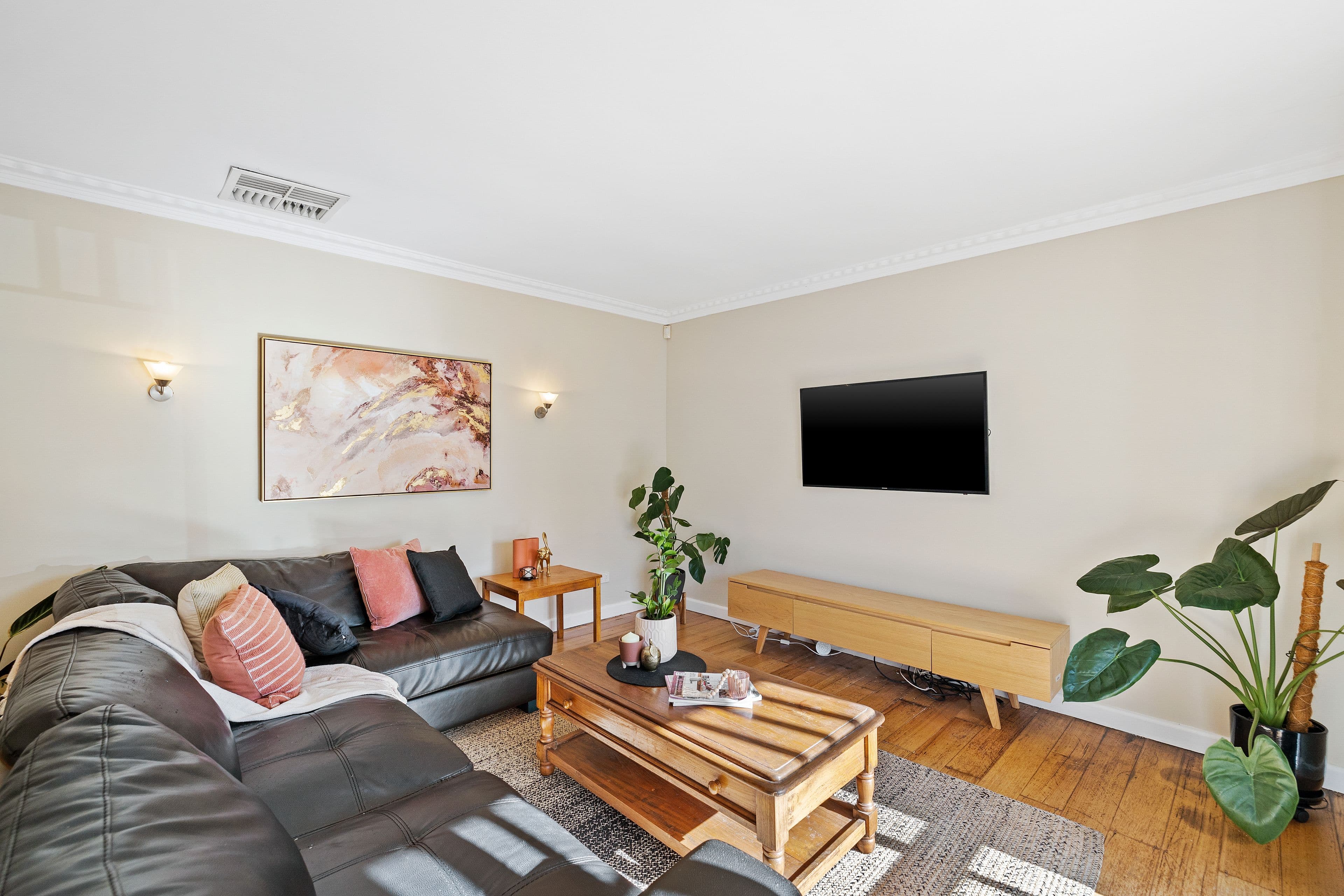 37 Silverton Drive, Ferntree Gully VIC 3156, Ferntree Gully - Thumbnail 3