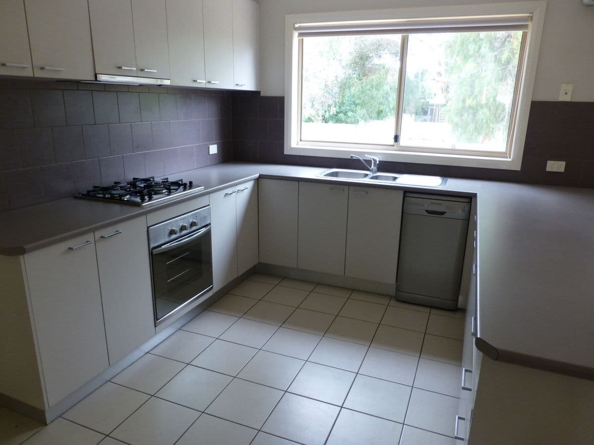  142-144 Bowen Street, ECHUCA VIC 3564, Echuca - Thumbnail 2