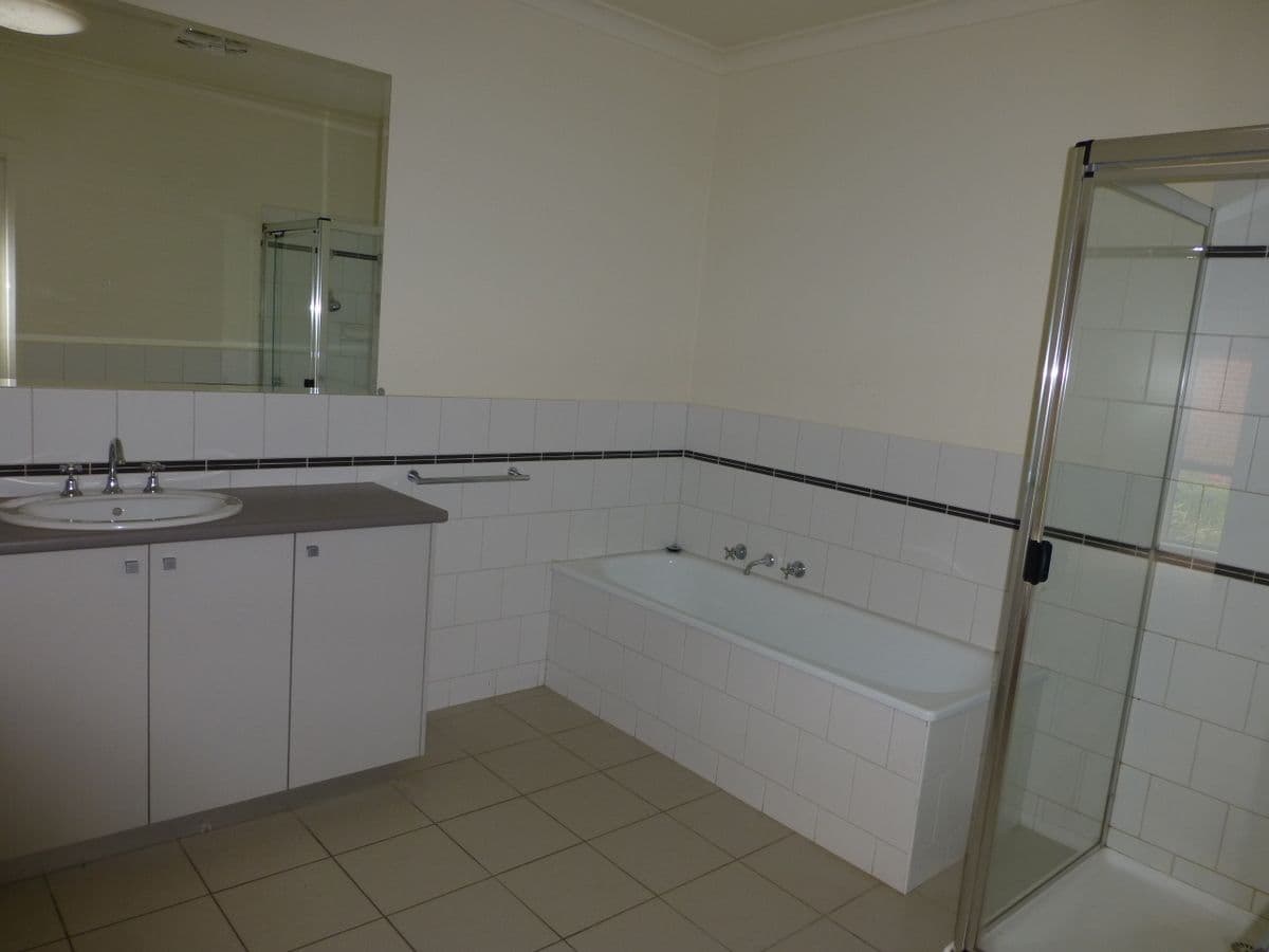  142-144 Bowen Street, ECHUCA VIC 3564, Echuca - Thumbnail 4