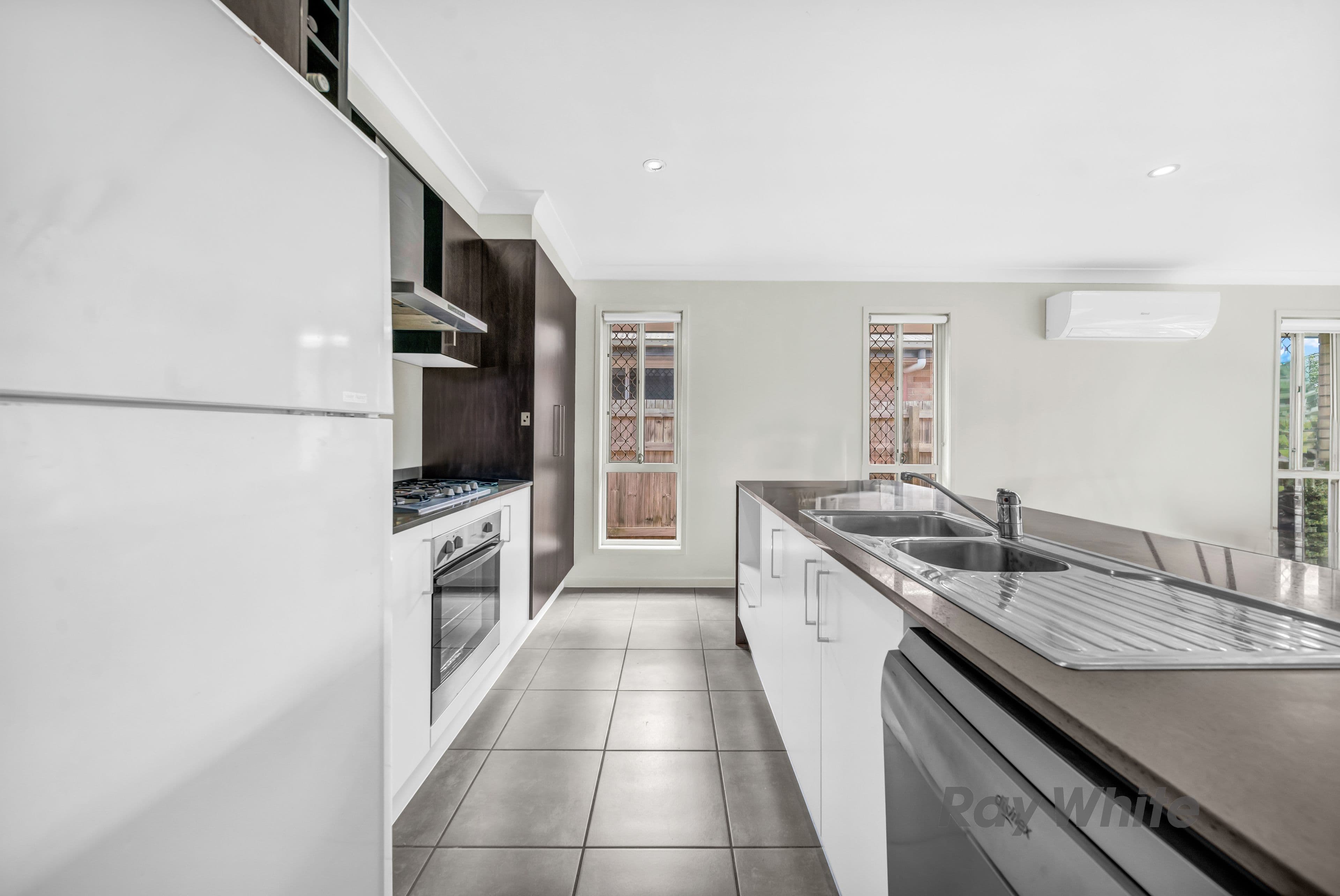 56 Stoneleigh Reserve Boulevard, Logan Reserve QLD 4133, Logan Reserve - Thumbnail 2
