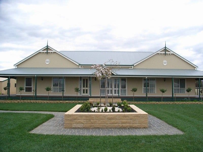 11 Bateman Drive, ECHUCA VIC 3564, Echuca - Image 1