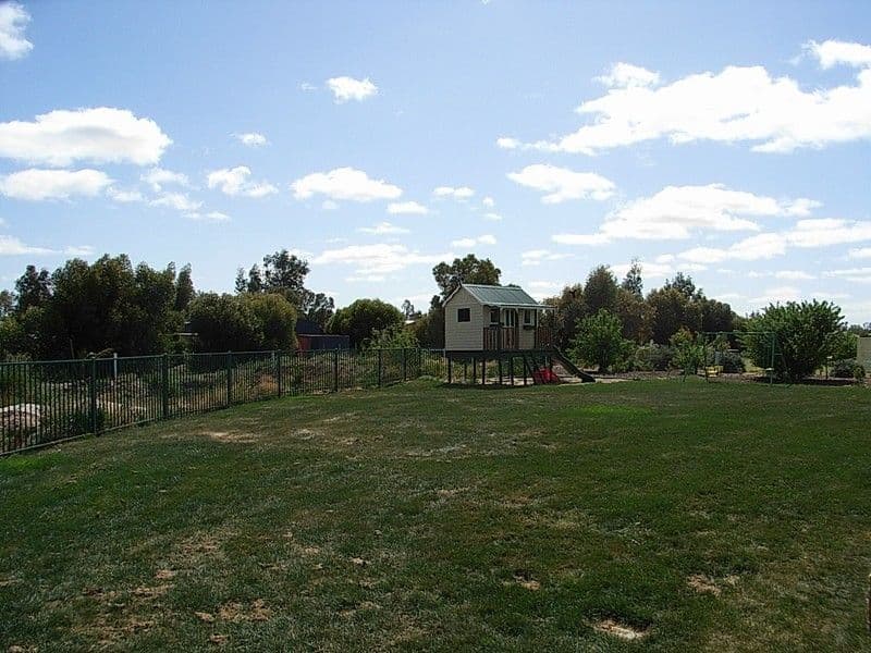 11 Bateman Drive, ECHUCA VIC 3564, Echuca - Thumbnail 5