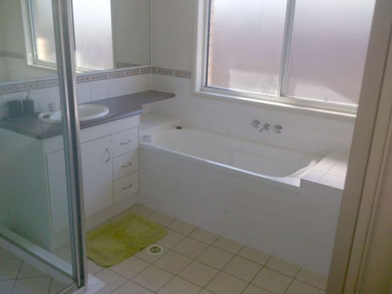 9 Sutherland Crescent, GOODNA QLD 4300, Goodna - Thumbnail 3