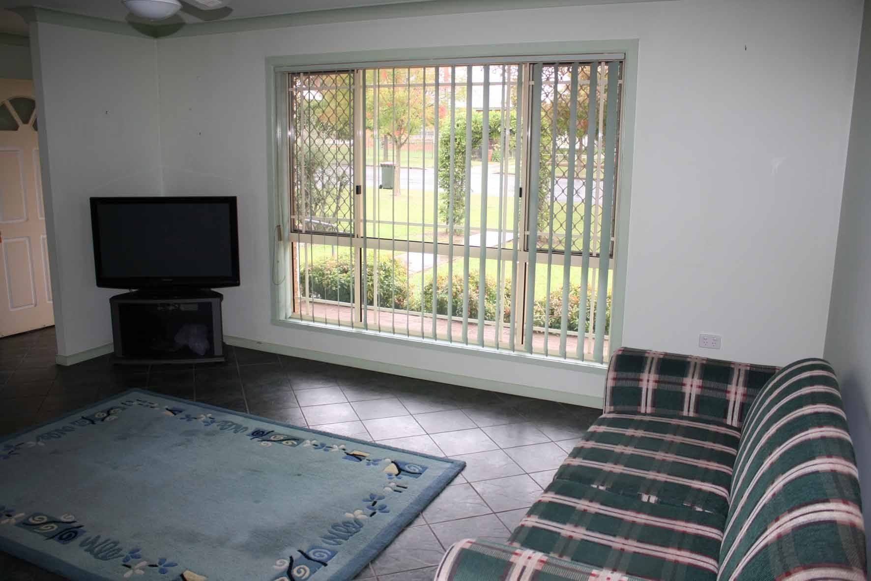 153 Lambeth, GLEN INNES NSW 2370, Glen Innes - Thumbnail 2