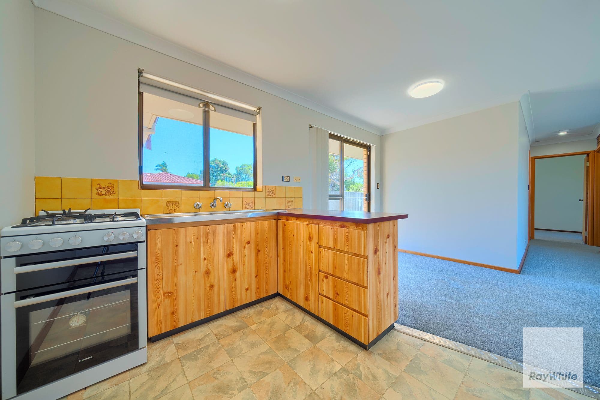 103 Le Grande Avenue, Orana WA 6330, Orana - Thumbnail 4