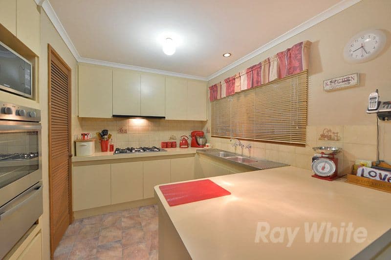 14 Hancock Drive, FERNTREE GULLY VIC 3156, Ferntree Gully - Thumbnail 3