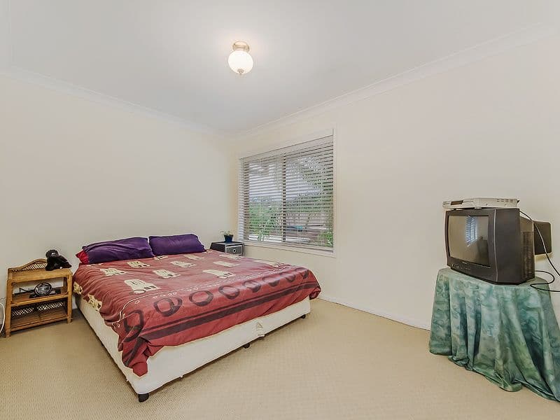 81 Olsen Avenue, LABRADOR QLD 4215, Labrador - Thumbnail 8