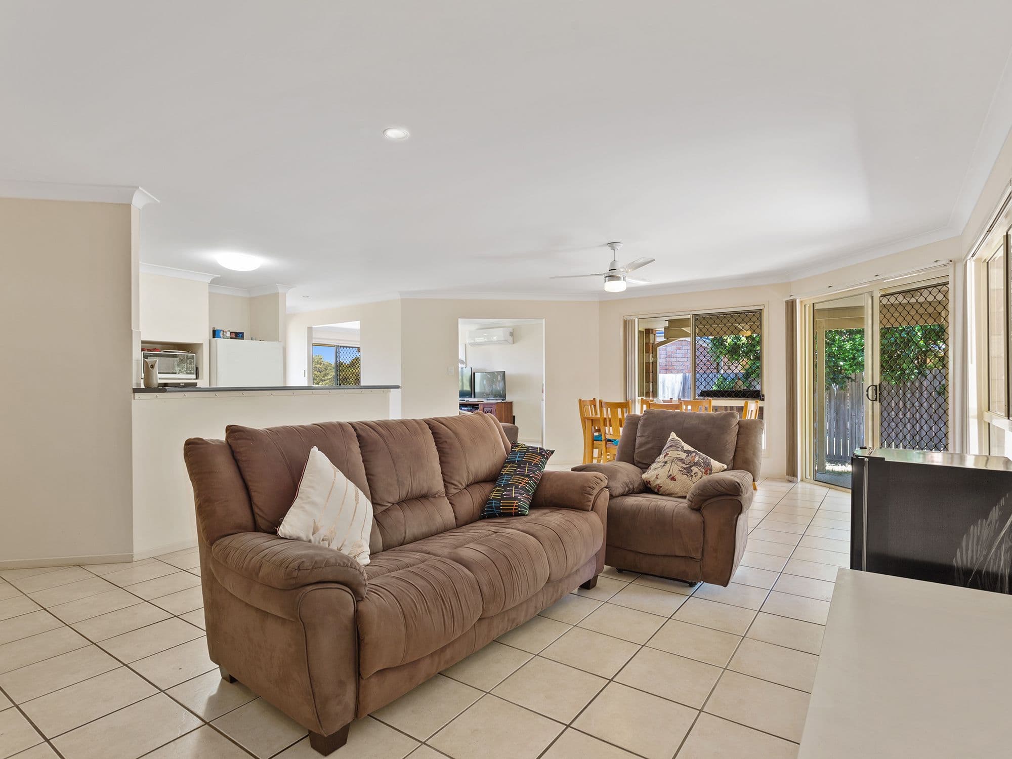 17 Buddy Holly Close, Parkwood QLD 4214, Parkwood - Thumbnail 4