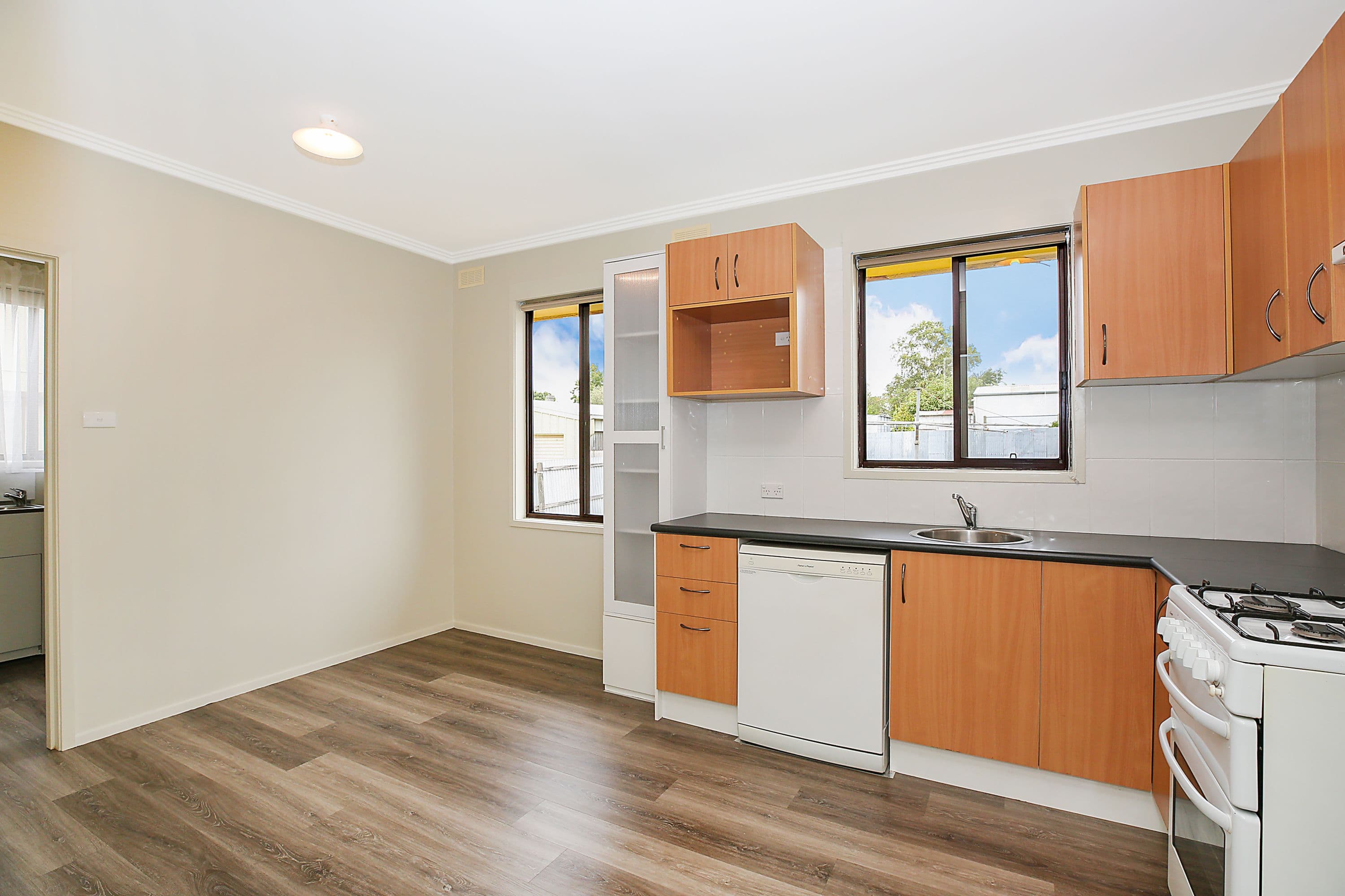 23 Dawson Street, Camperdown VIC 3260, Camperdown - Thumbnail 2