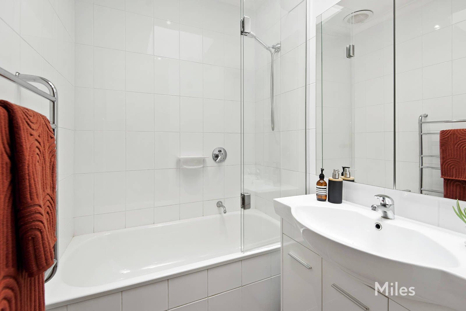 28 Latham Street, Ivanhoe, Ivanhoe - Image 1