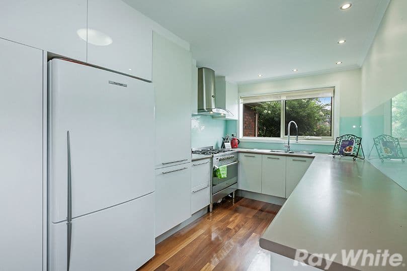 9 Eaglet Court, Mill Park VIC 3082, Mill Park - Thumbnail 5