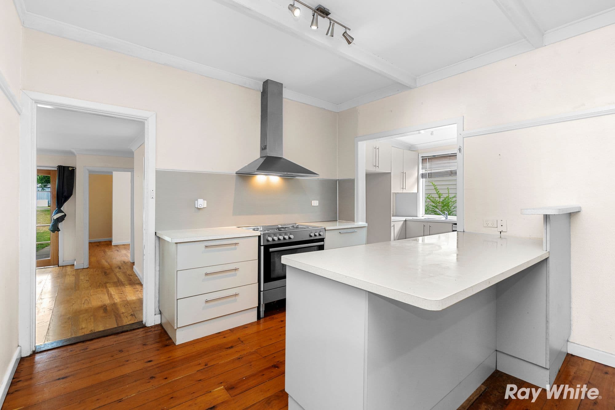 302 Lake Albert Road, Kooringal NSW 2650, Kooringal - Thumbnail 4