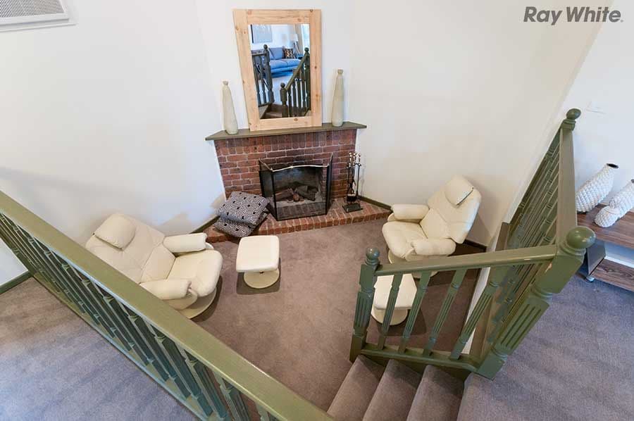 19 Burton Close, KEILOR DOWNS VIC 3038, Keilor Downs - Thumbnail 2