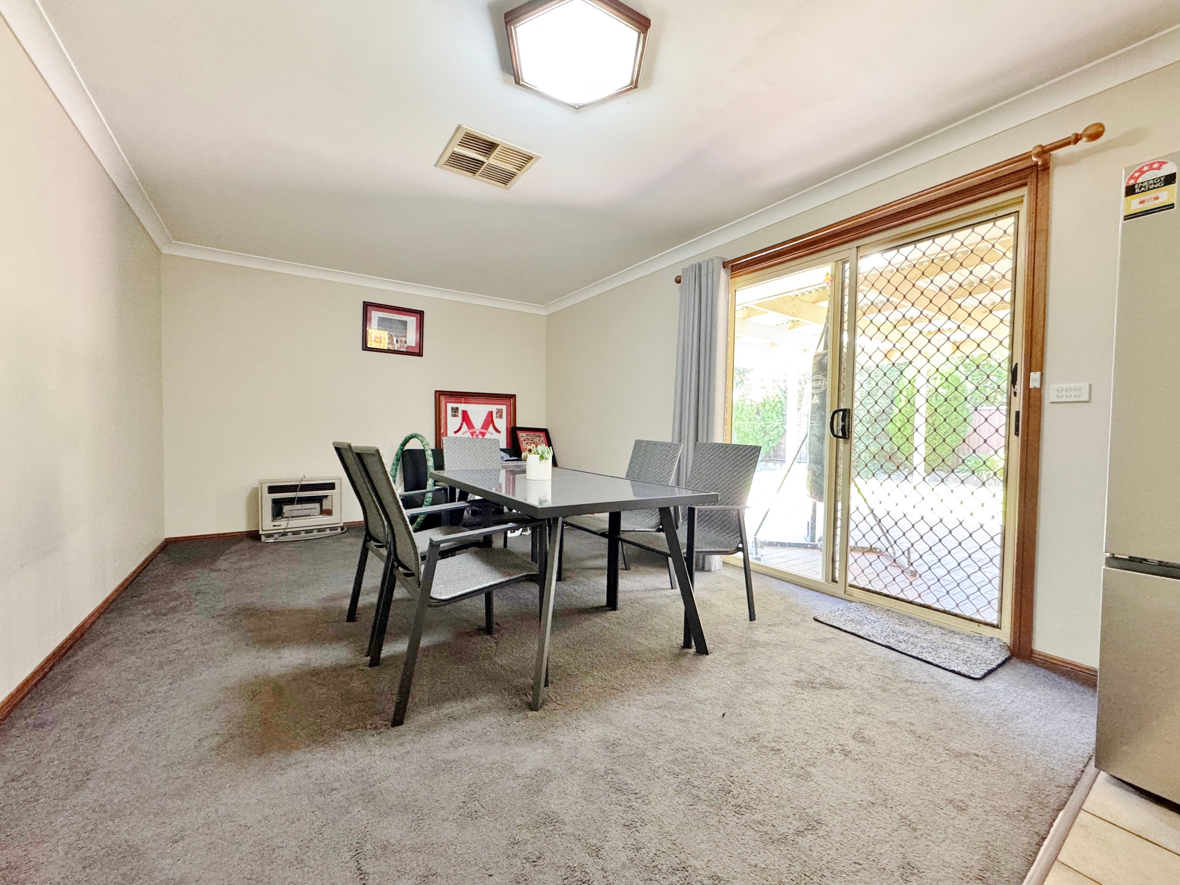 4 Martin Court, Young NSW 2594, Young - Thumbnail 5